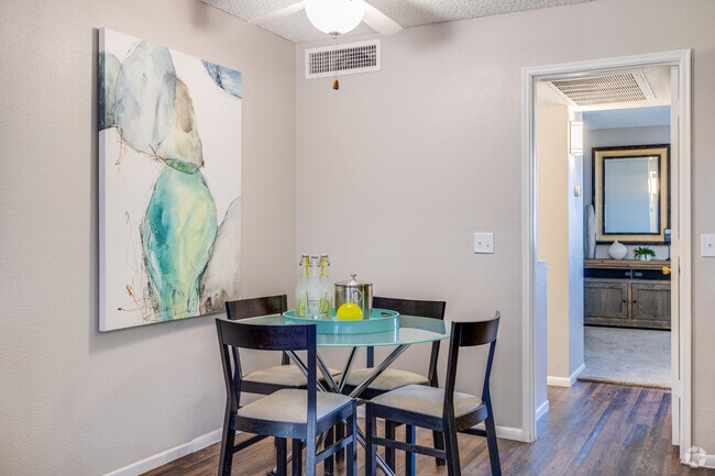 A4 1BR, 1BA - 585SF - Olive Tree