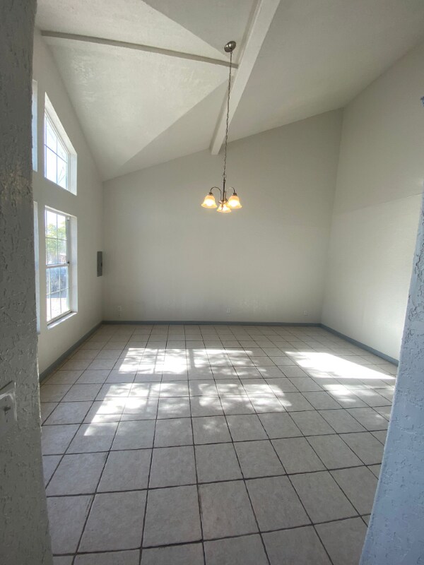 Building Photo - 1613 Coach Rd