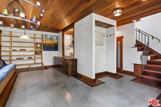 Building Photo - 118 Wavecrest Ave