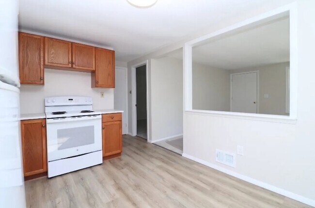 Foto del edificio - 31 Kennedy Dr