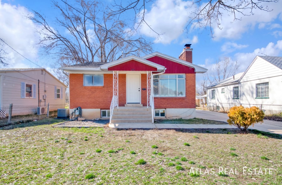 Primary Photo - 725 2nd St