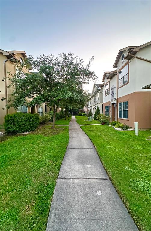 Foto del edificio - 3417 Clearview Cir