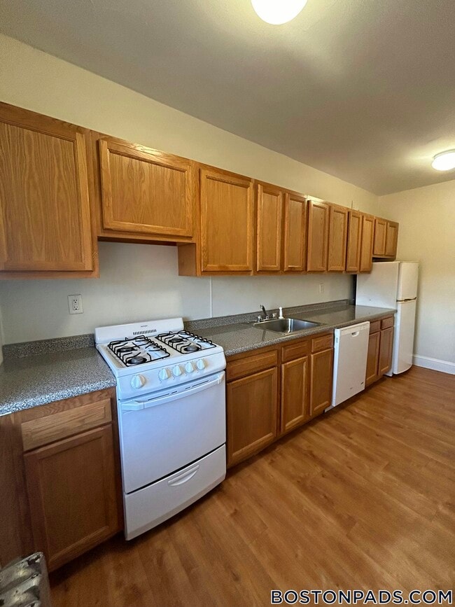 Foto del edificio - 2045 Commonwealth Ave