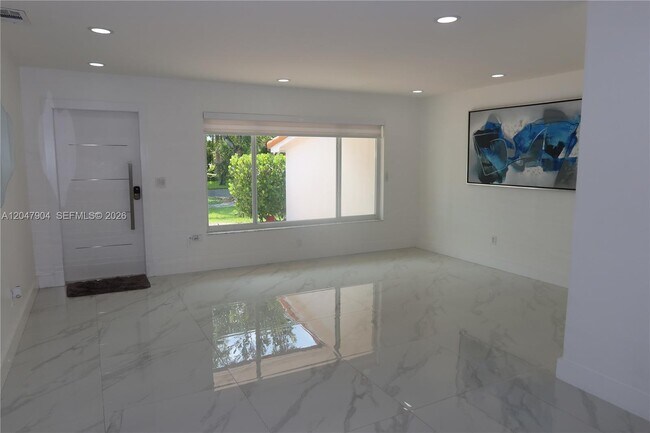 Building Photo - 4401 SW 102nd Pl