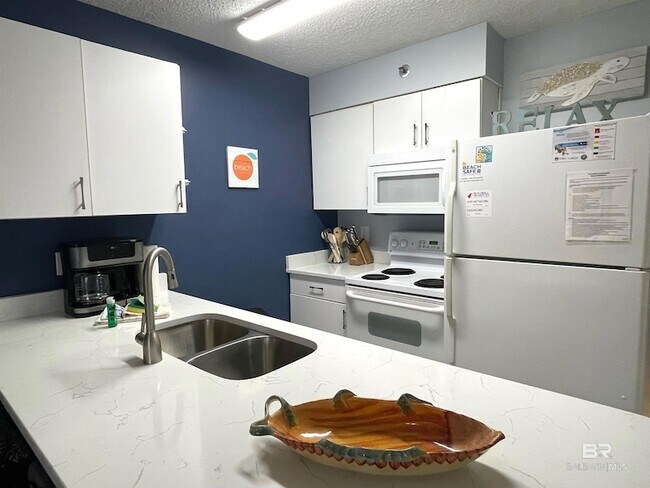 Foto del edificio - 24568 Perdido Beach Blvd