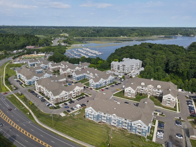 Waters Edge Apartments - Waters Edge