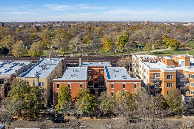 Aerial Photo - 4132-4142 N Kenmore Ave
