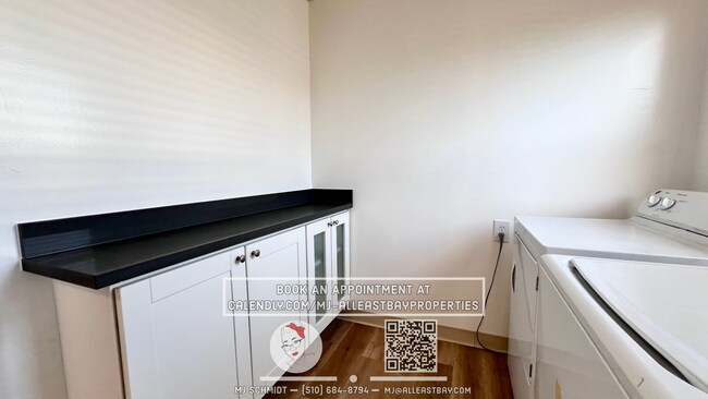 Foto del edificio - 1/2 Off first months Rent -4 bedroom 2 bat...