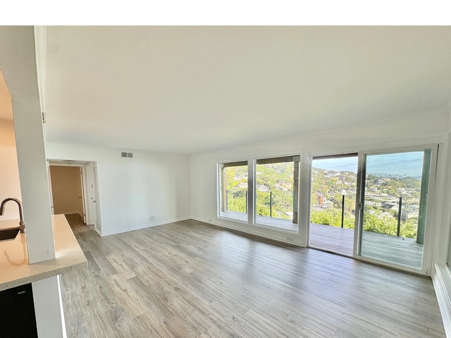 Building Photo - 380-382 Sausalito Blvd