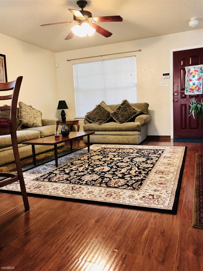 Building Photo - 3 br, 2.5 bath House - 807 Ranger Pt
