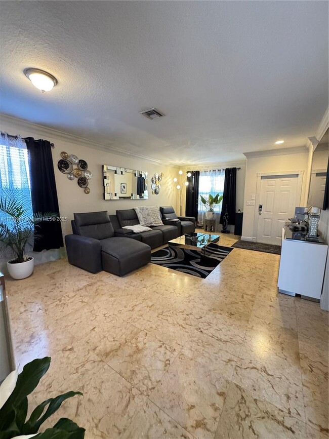 Foto del edificio - 1180 SE 19th Ave