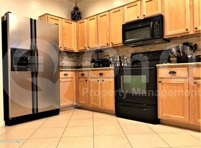 Building Photo - 1225 N 36th St