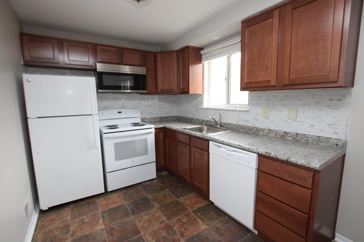 1656 Relative Dr Unit 1656REL, Verona, PA 15147 Apartment for Rent