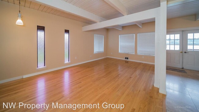 Building Photo - 3 br, 2 bath House - 3213 Mission Beach Road
