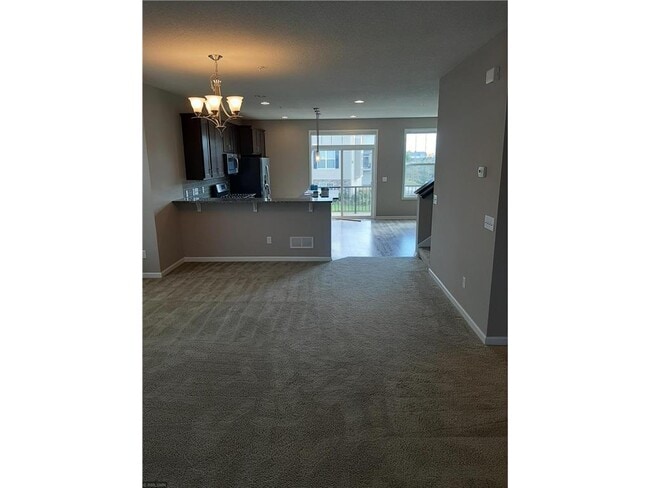 Foto del edificio - 5126 95th Ln N