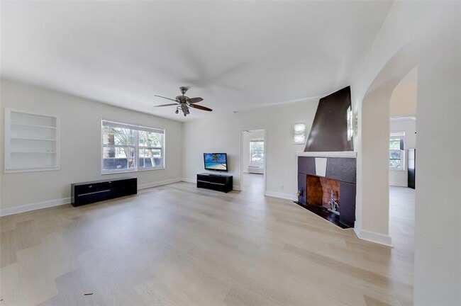 Building Photo - 1241 13th St