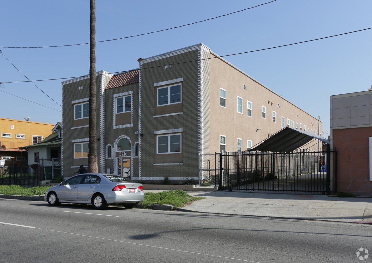 Foto del edificio - 5216 S Figueroa St