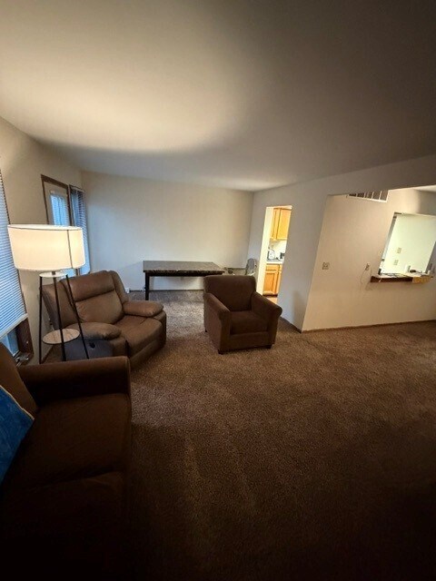Foto del edificio - 305 Foxfire Dr