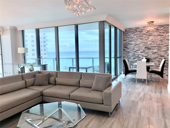Foto del edificio - 3101 S Ocean Dr
