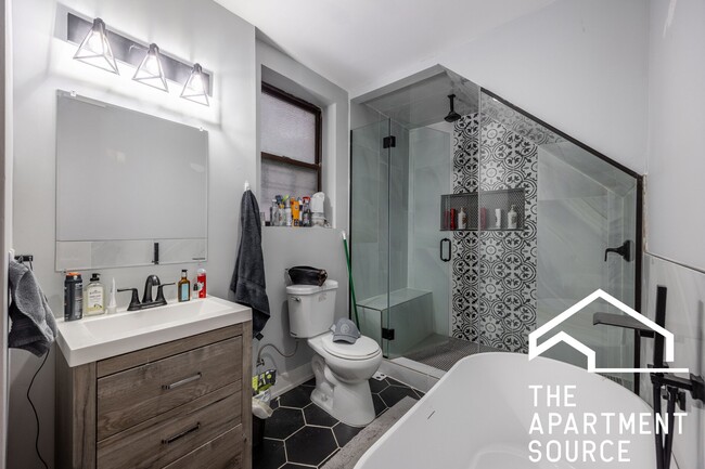Foto del edificio - 1624 W Beach Ave