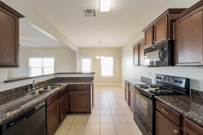 Foto del edificio - 1603 Yellow Stone Dr