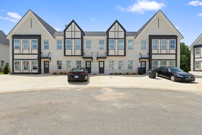 Building Photo - 566 Waterpoint Way