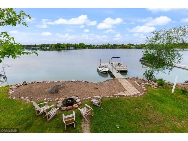 Building Photo - 28584 Lakewood Dr NW