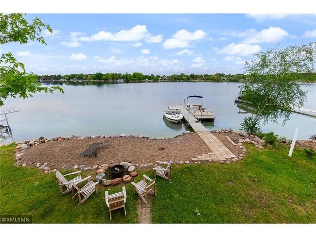 Foto del edificio - 28584 Lakewood Dr NW