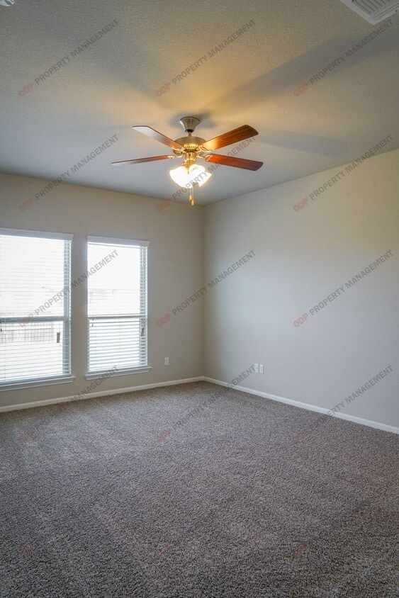 Building Photo - 612 Cross Dr.