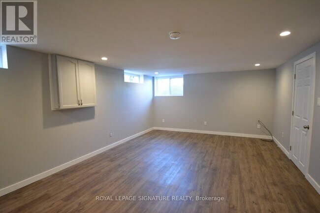 Photo du bâtiment - 131 Highman Ave