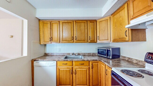 Foto del edificio - 114 Oak Ln