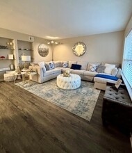 Building Photo - Memorial Fountain