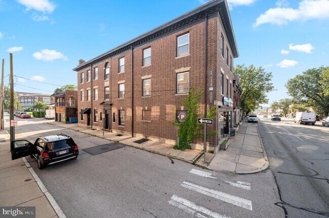 Foto del edificio - 834 W Lancaster Ave