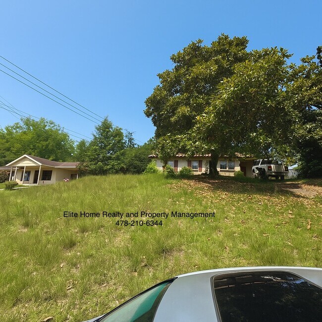 Building Photo - 4331 Ashland Dr