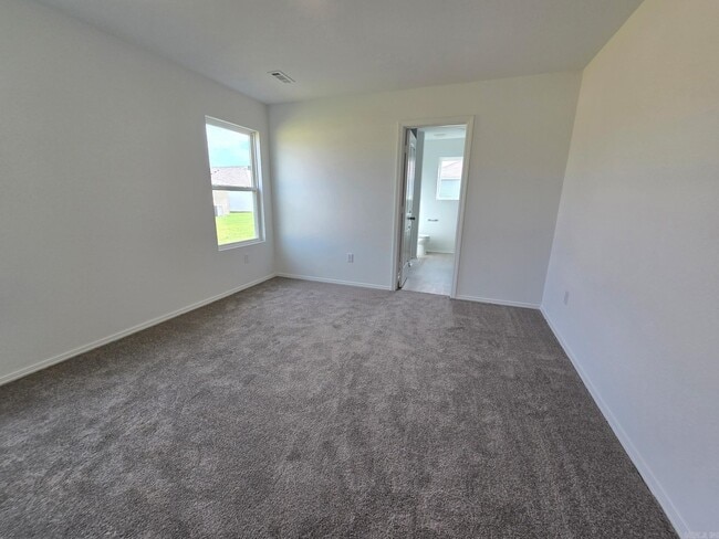 Building Photo - 10417 Marilyn Dr