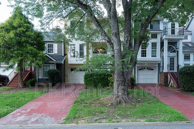 Photo - 2200 Goodwood Blvd SE House