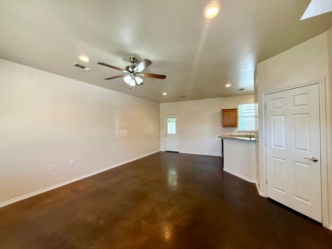 Building Photo - Meador-6912