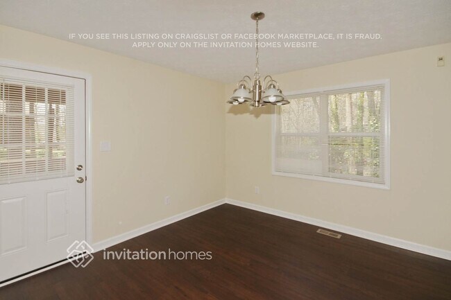 Building Photo - 4339 Marjorie Rd SW