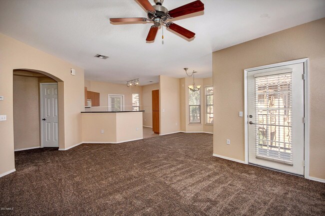 Foto del edificio - 14250 W Wigwam Blvd