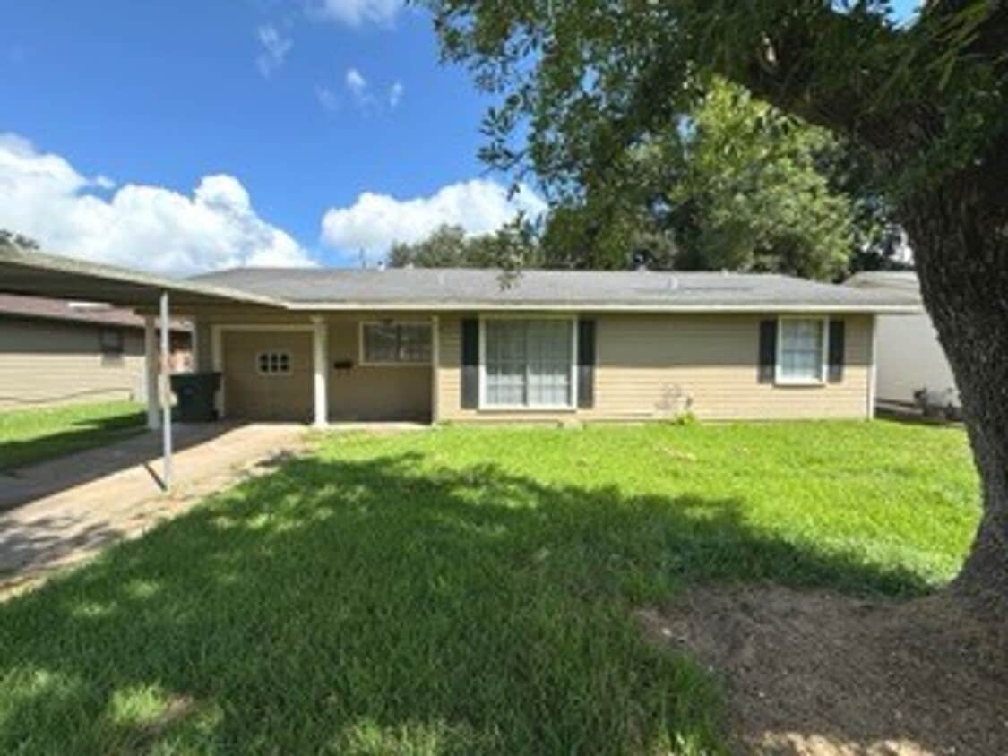 Primary Photo - 5090 Moonmist Dr