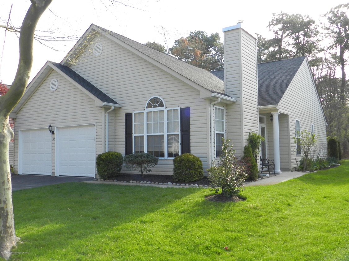 Primary Photo - 36 Cedar Village Blvd