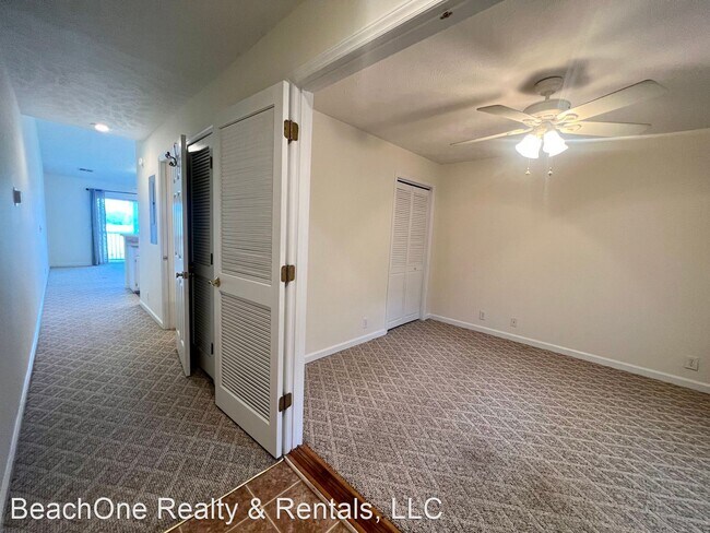 Building Photo - 1 br, 1 bath House - 673 Tupelo Lane #19H