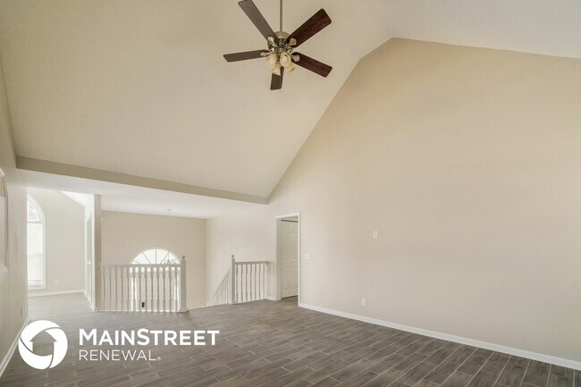 Building Photo - 10 Wisteria Dr