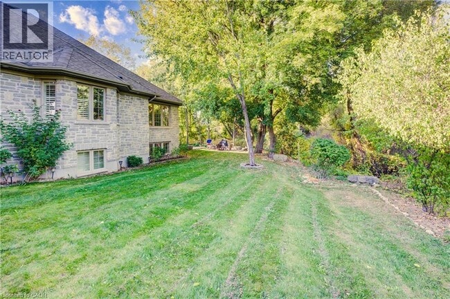 Building Photo - 431 Deer Ridge Dr