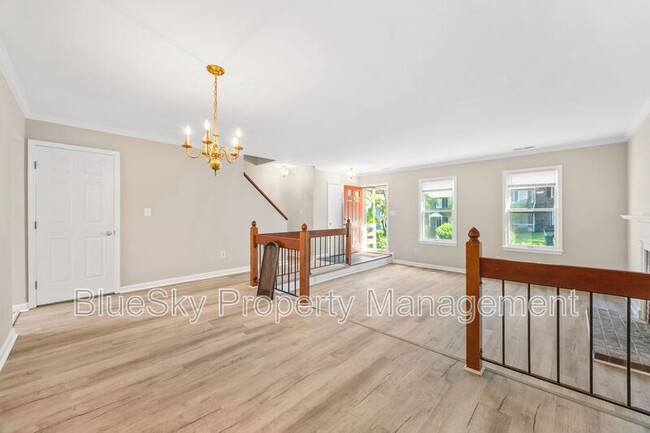 Building Photo - 439 Wynridge Dr