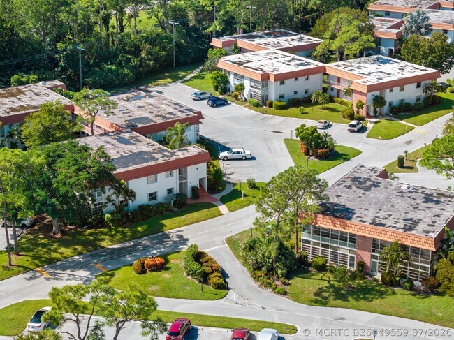 Foto del edificio - 2600 SE Ocean Blvd