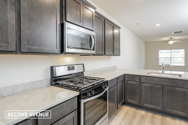 Building Photo - 1420 Palamedes Dr