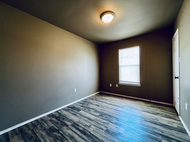 Foto del edificio - Cozy 3-Bedroom, 2-Bathroom Home with Garage in East Lubbock