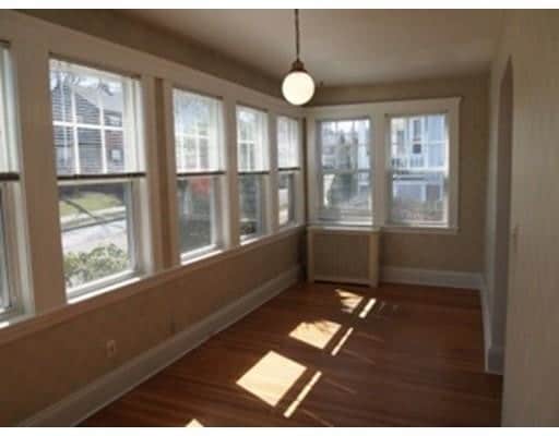 Building Photo - 76 Lynde Ave