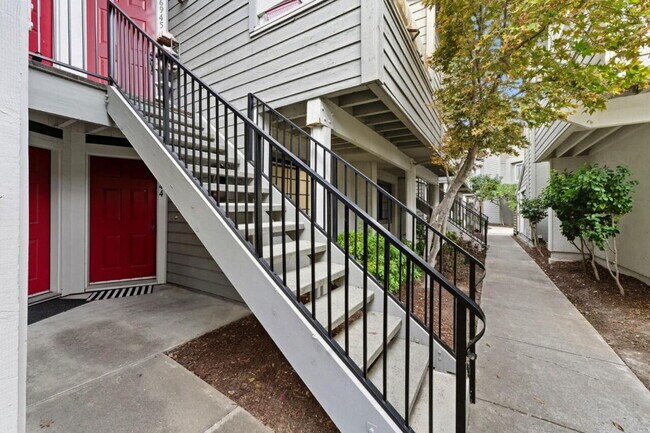 Foto del edificio - "Chic & Cozy 1-Bedroom Retreat with Pool Access in San Jose"